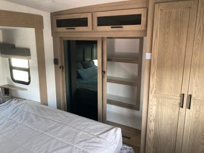 2026 Rockwood Signature Fifth Wheel 371RK - Image 12