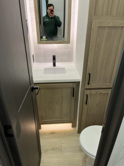 2026 Rockwood Signature Fifth Wheel 401SFB - Image 27