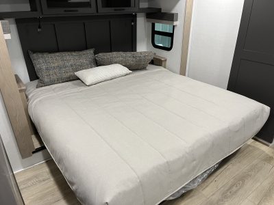 2026 Rockwood Signature Fifth Wheel 401SFB - Image 29