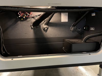 2026 Rockwood Signature Fifth Wheel 401SFB - Image 8