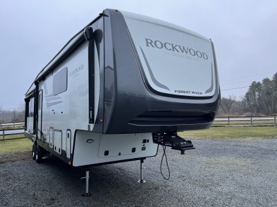 2026 Rockwood Signature Fifth Wheel 401SFB - Image 2