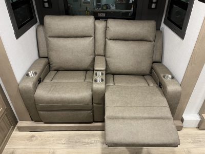 2026 Rockwood Signature Fifth Wheel 290SFK (Sold!) - Image 17