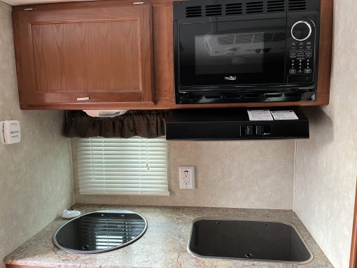 2013 Travel Lite Truck Camper 890RX (Consignment) (Price Drop!!!)